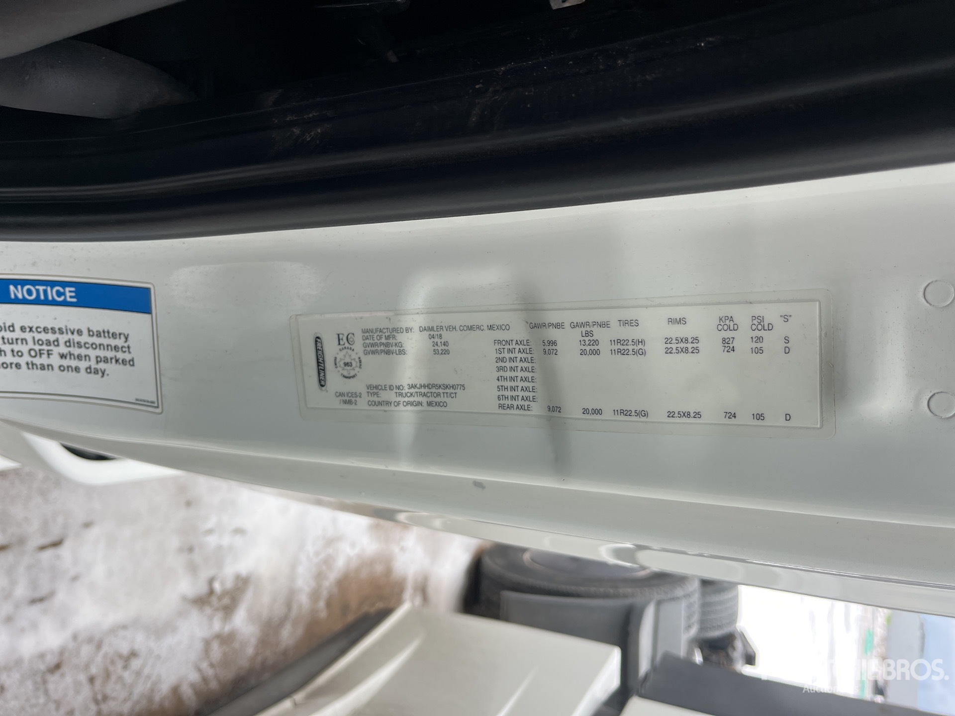 General Appearance with Serial Number / VIN