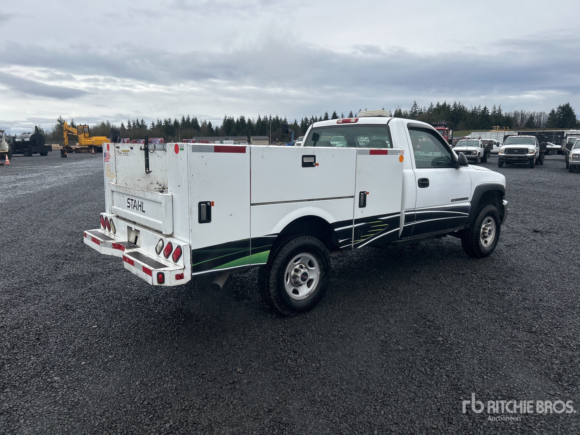 General Appearance with Picture, Right Rear Corner