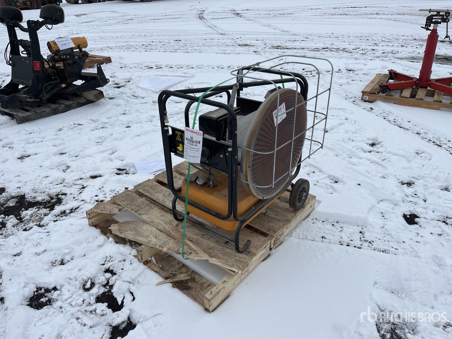 Aspect général with Image, coin avant droit