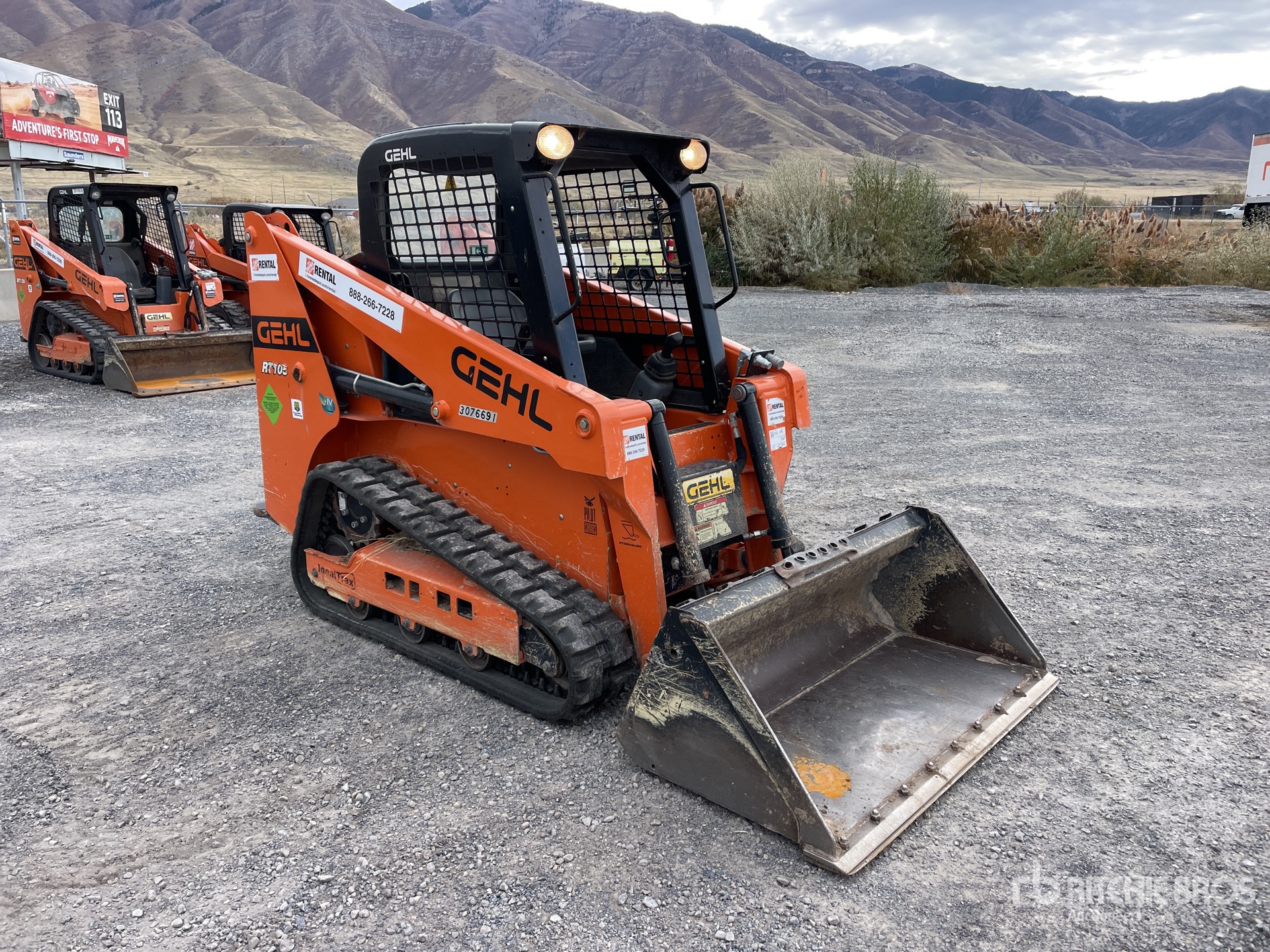 Aspect général with Image, coin avant droit