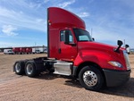 LL054328 - 2020 International LT625: Picture, Right Front Corner