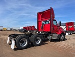 LL054328 - 2020 International LT625: Picture, Right Rear Corner