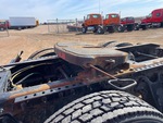LN165744 - 2020 International LT625: Fifth Wheel