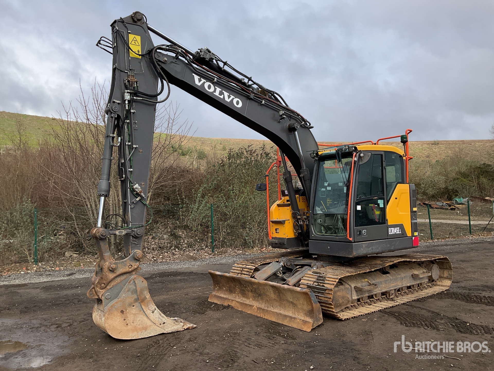 General Appearance with Picture, Left Front Corner