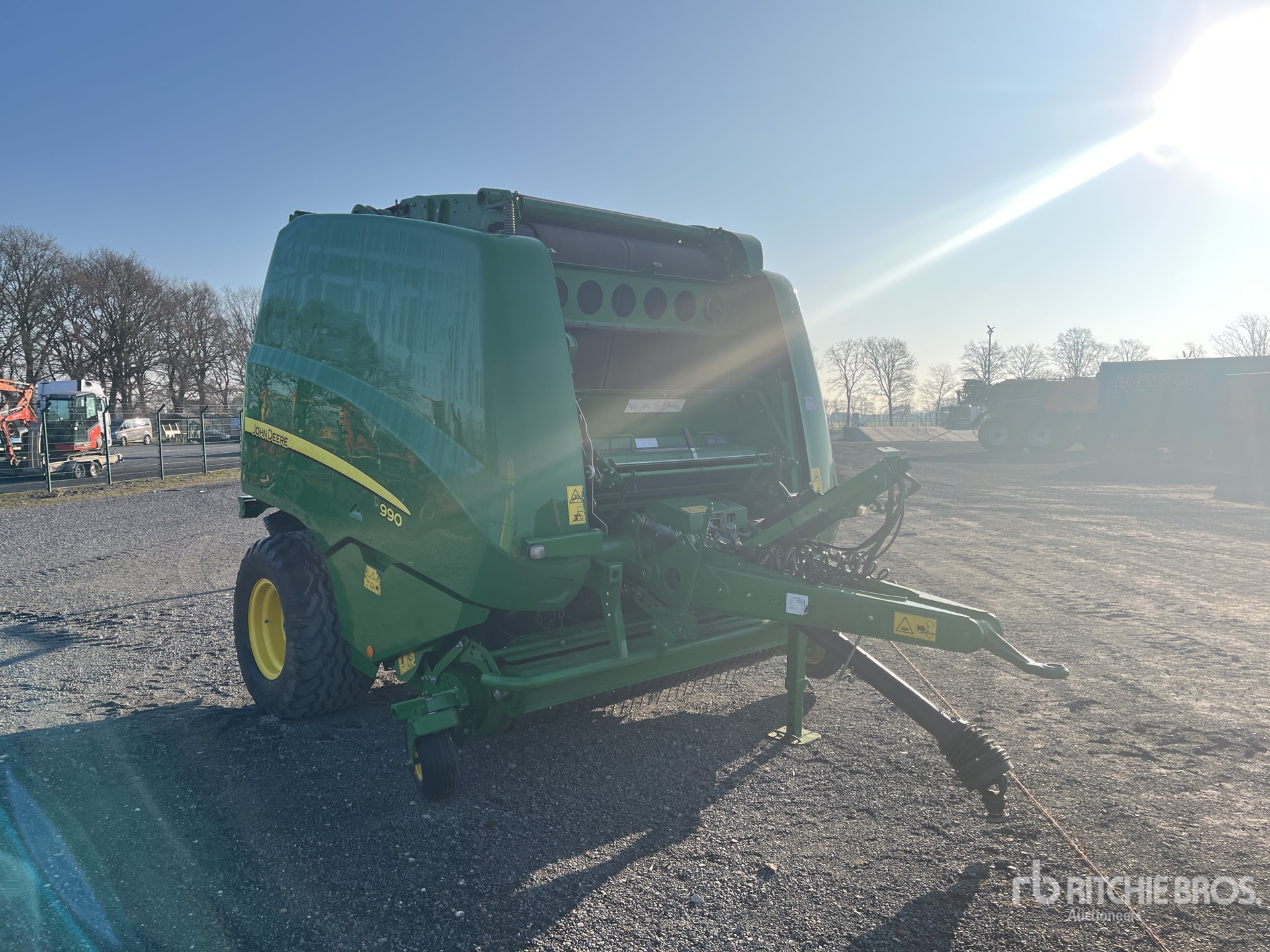 General Appearance with Bild, Ecke vorne rechts