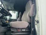 NN160595 - 2022 International LT625: Seats/Armrests