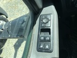 LN326015 - 2020 International LT625: Window Controls