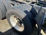 LN326015 - 2020 International LT625: Right Front Drive Tires