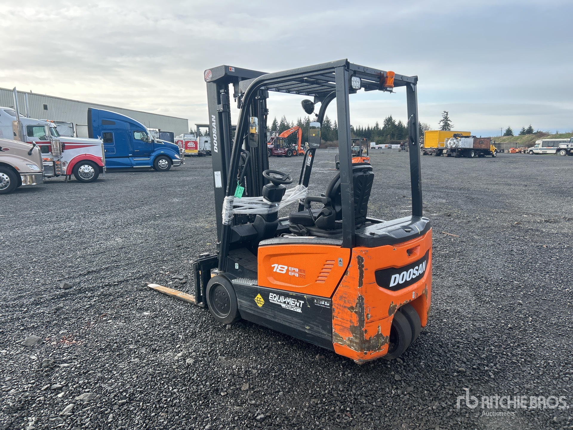 MONTACARGAS ELéCTRICO DOOSAN B18T7PLUS