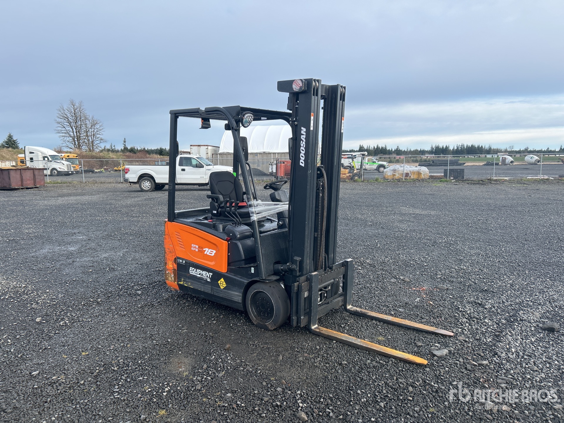MONTACARGAS ELéCTRICO DOOSAN B18T7PLUS
