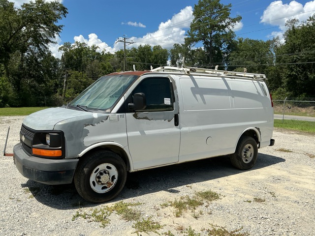 2010 Chevrolet Express 2500 Cargo Van