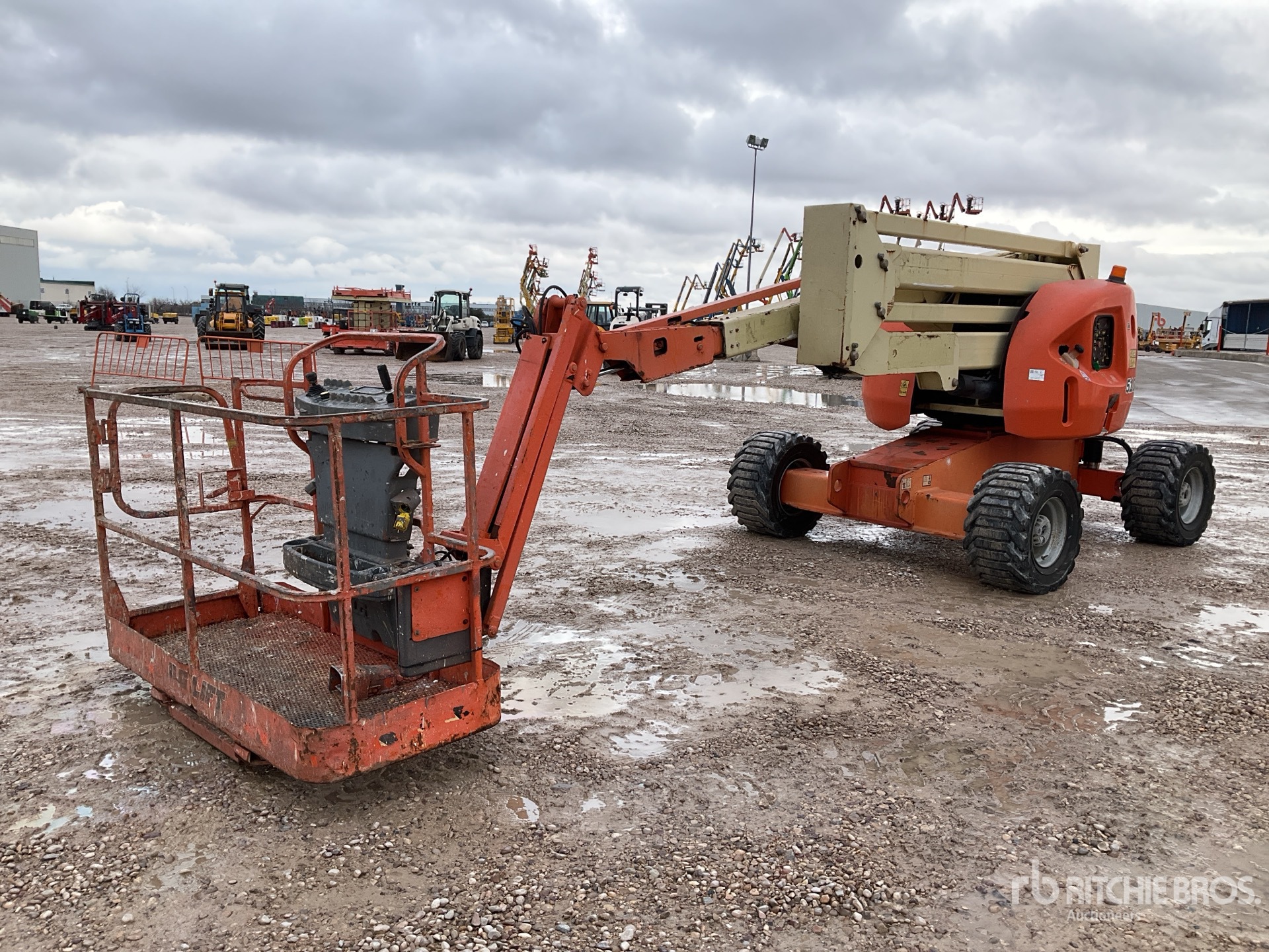 General Appearance with Picture, Right Rear Corner