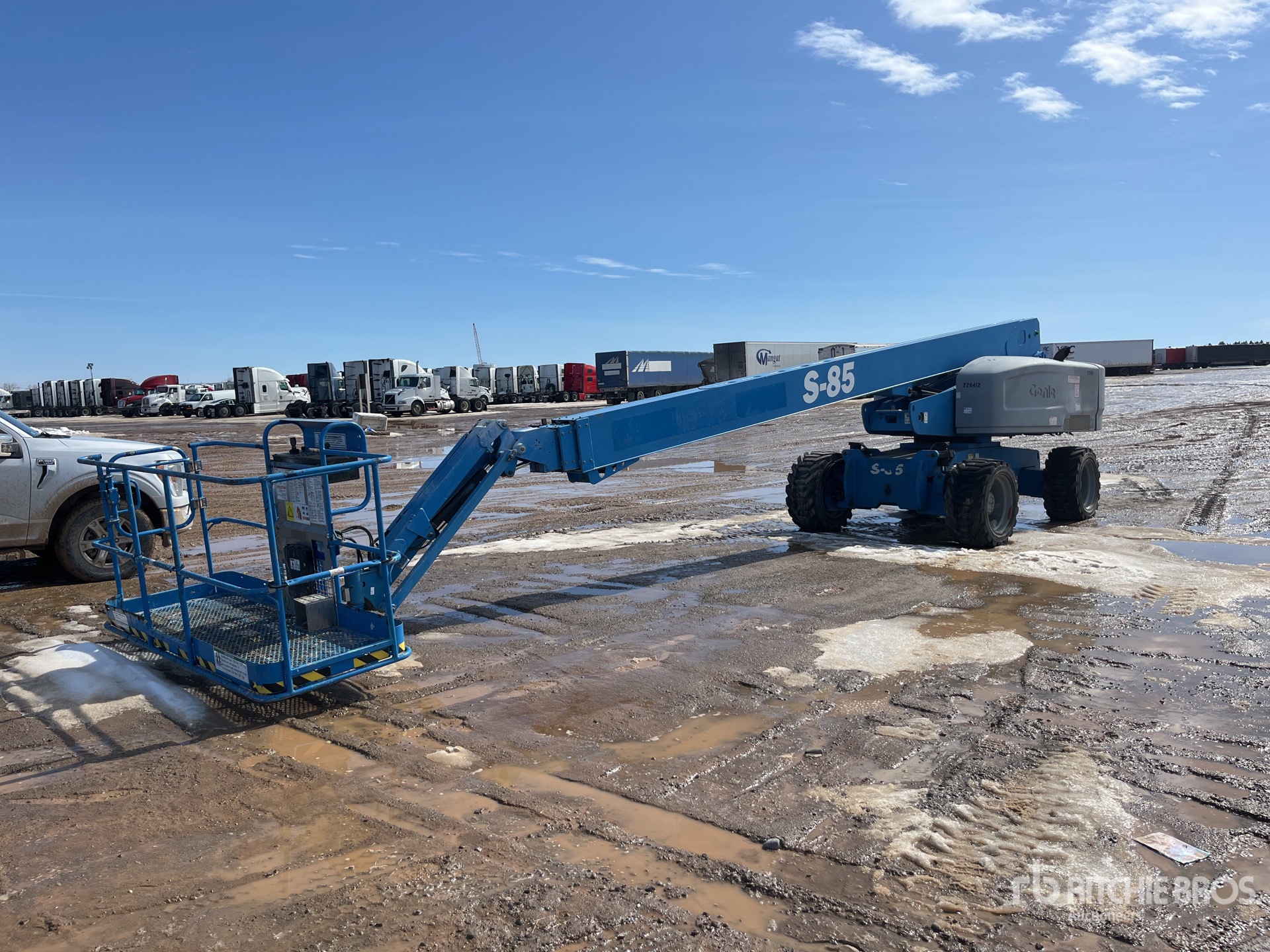 General Appearance with Picture, Left Front Corner