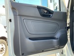 LN821798 - 2020 International RH613: Cab Doors
