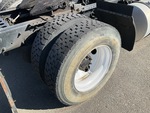 LN821798 - 2020 International RH613: Right Rear Drive Tires