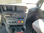 LN821798 - 2020 International RH613: Dash Components