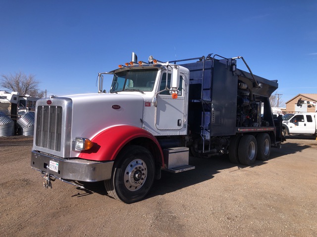 2011 Peterbilt 6x4 Slurry Truck 2011 Peterbilt 6x4 Slurry Truck