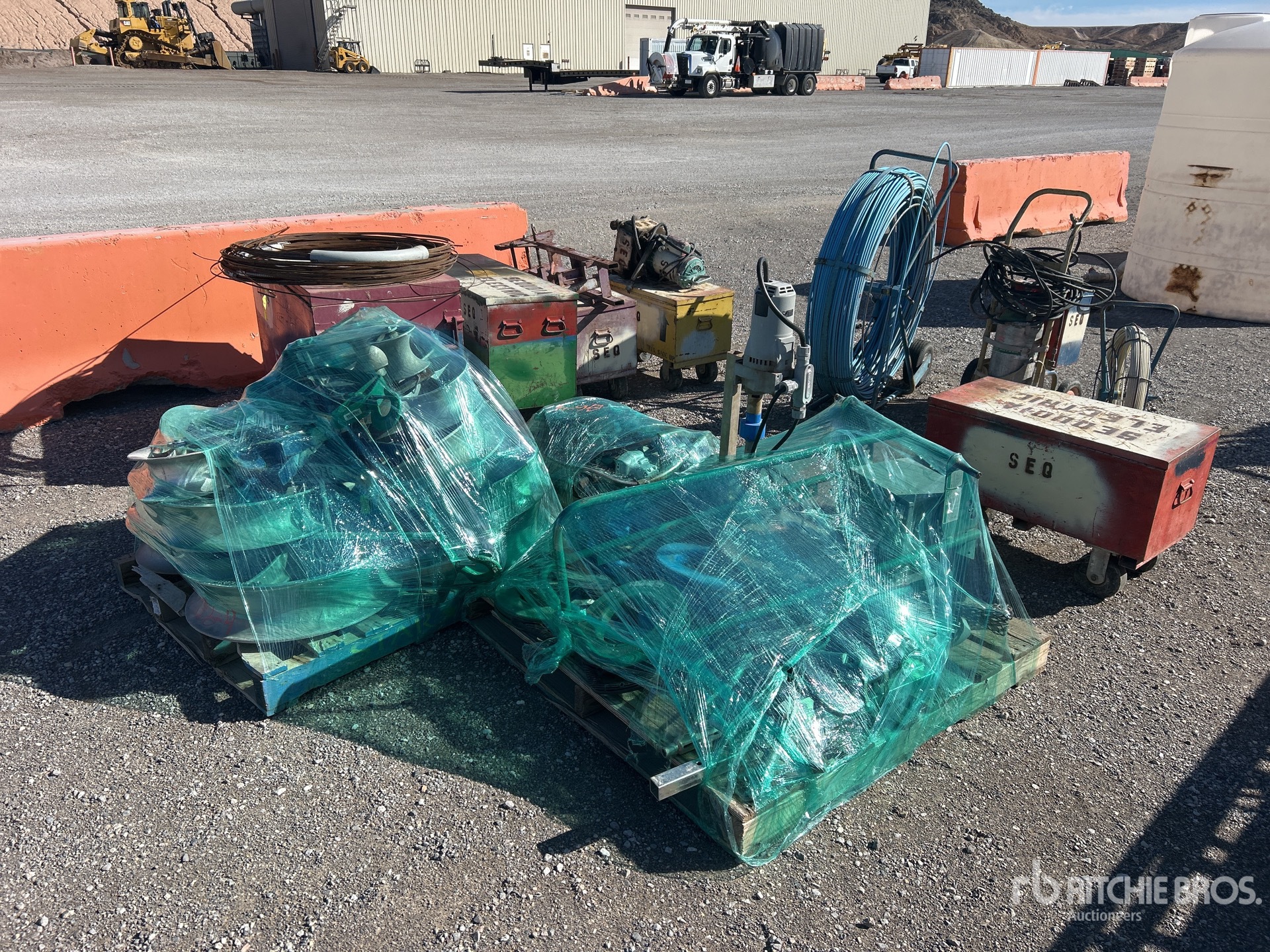 General Appearance with Foto, angolo anteriore sinistro