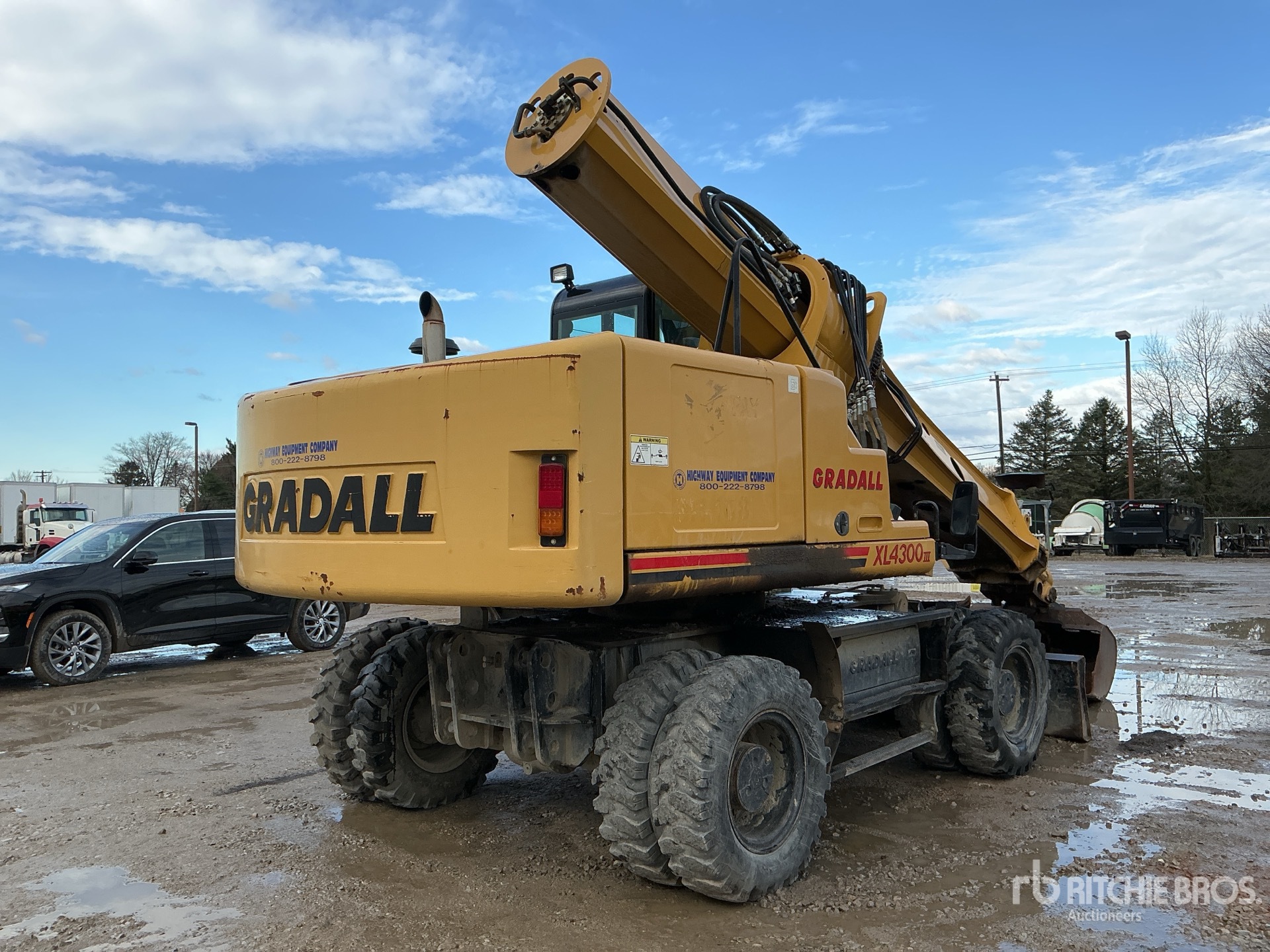 General Appearance with Picture, Right Rear Corner