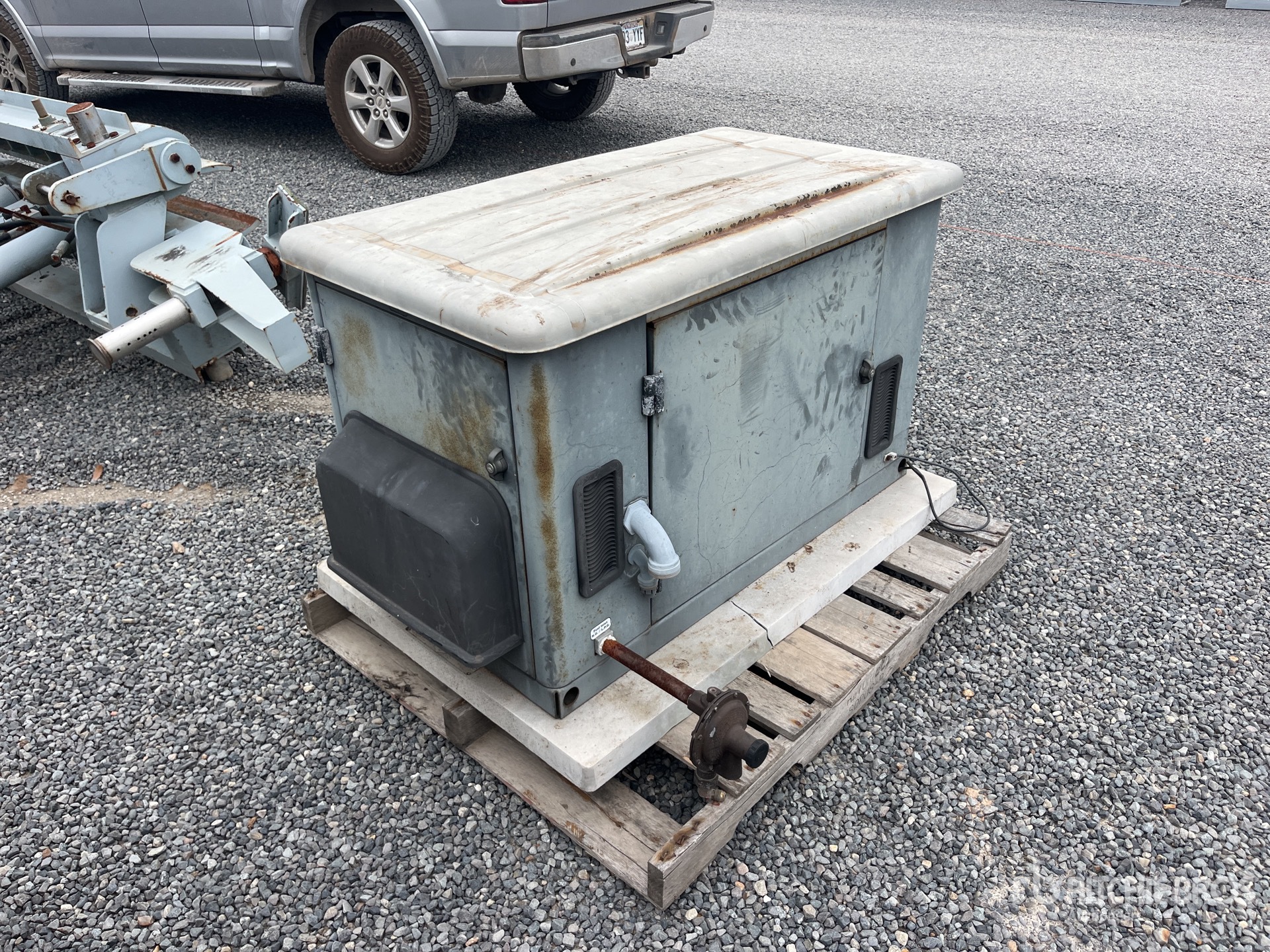 General Appearance with Picture, Left Front Corner