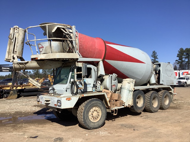 2005 Oshkosh S-Series Tri/A 8x6 Front Discharge Mixer Truck 2005 Oshkosh S-Series Tri/A 8x6 Front Discharge Mixer Truck