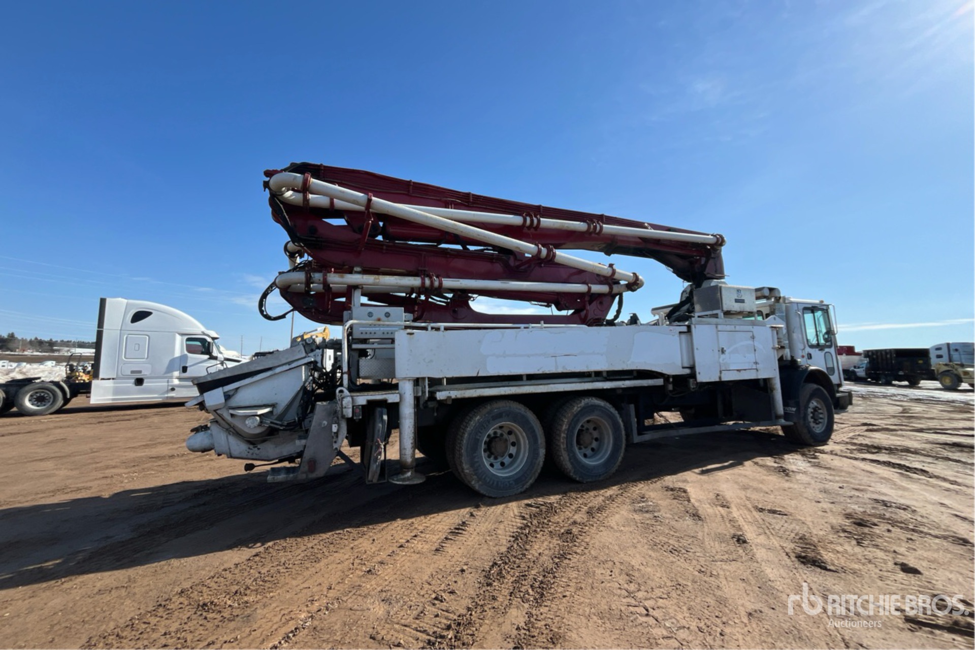 General Appearance with Foto, angolo anteriore sinistro