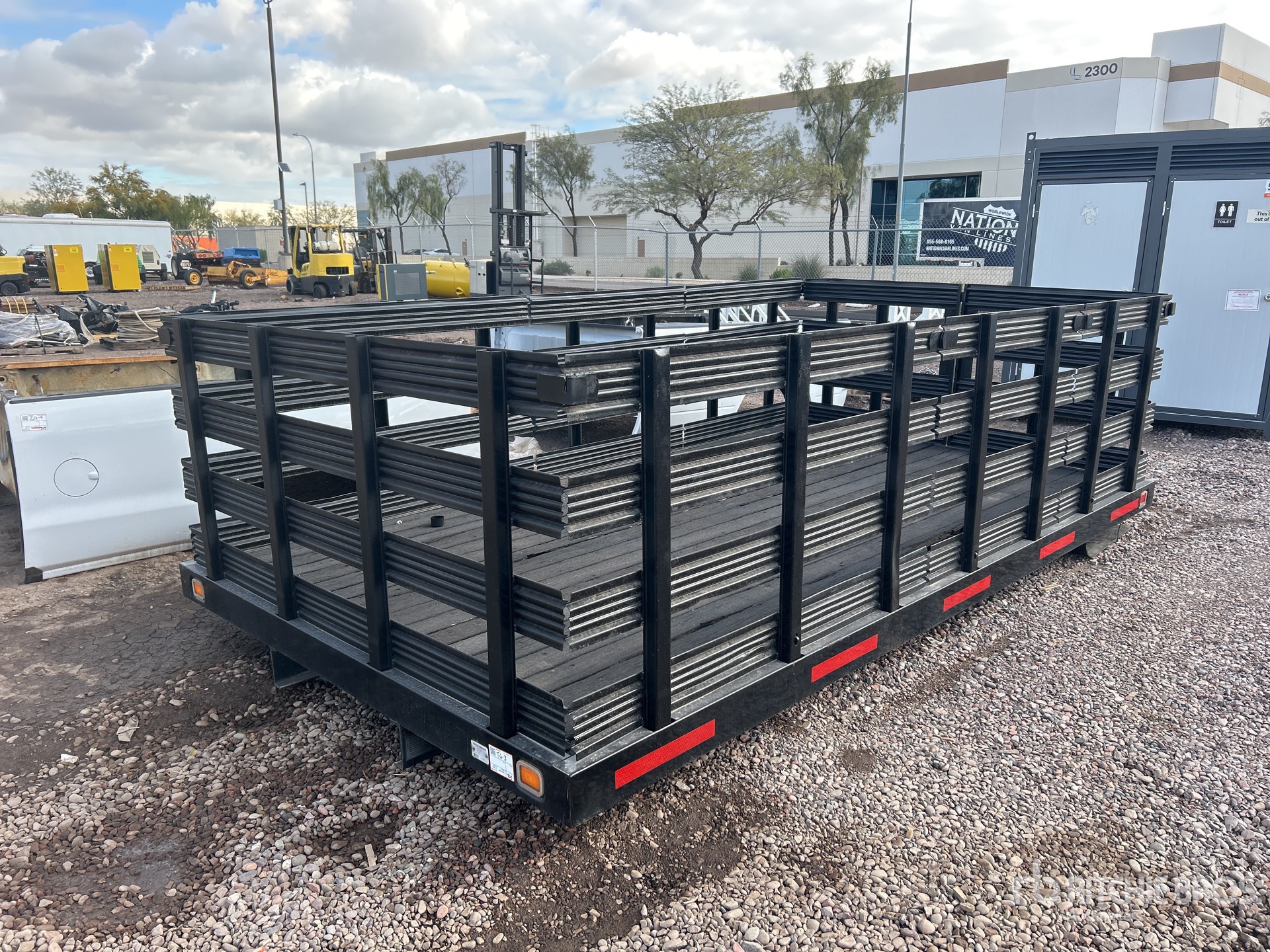 General Appearance with Image, coin avant gauche