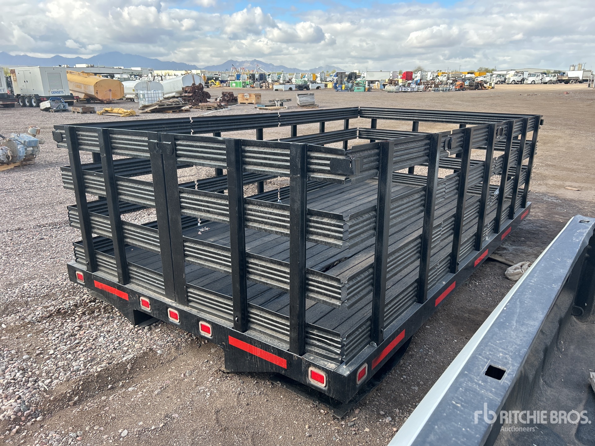 General Appearance with Image, coin arrière droit