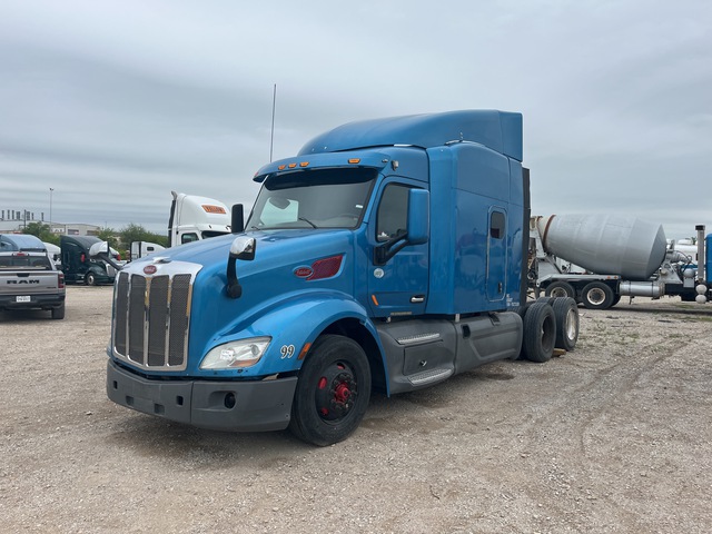 2015 Peterbilt 579 6x4 T/A Sleeper Truck Tractor