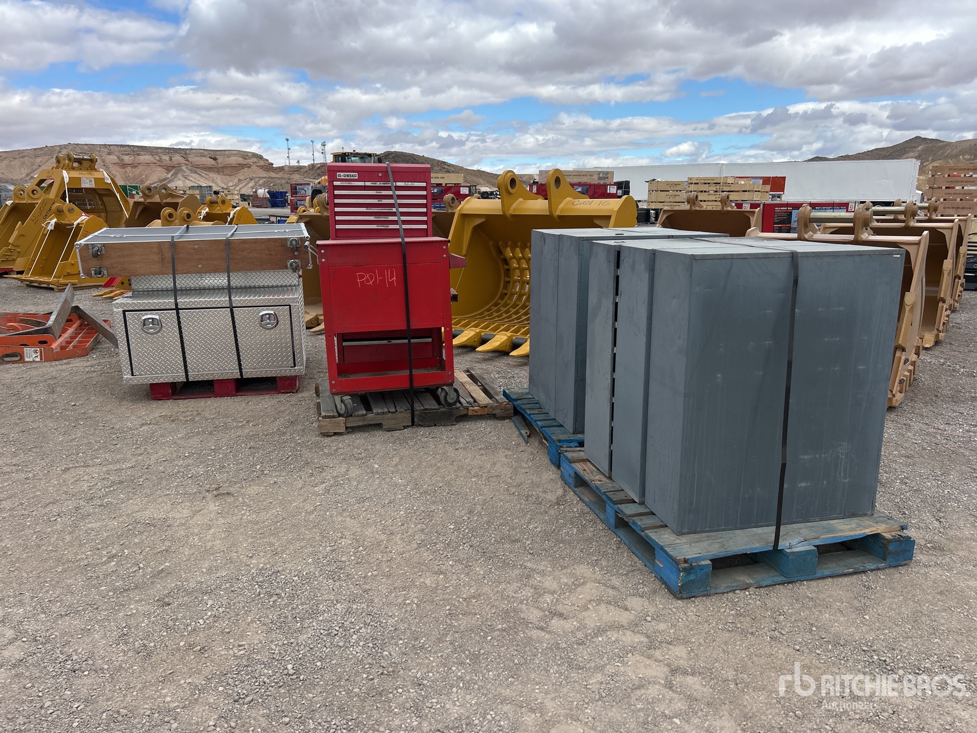 General Appearance with Foto, angolo anteriore sinistro