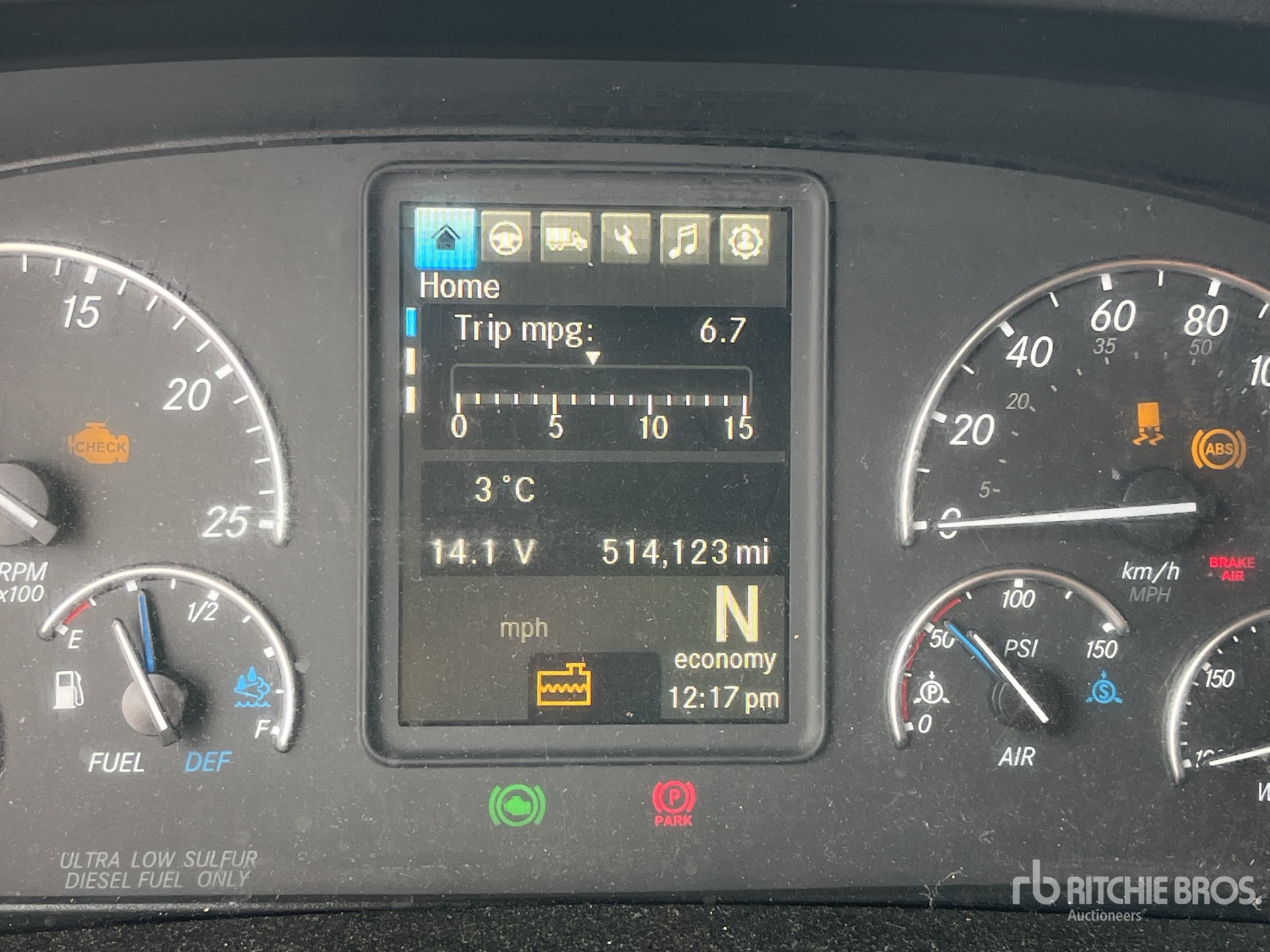 2019 Freightliner CASCADIA 126