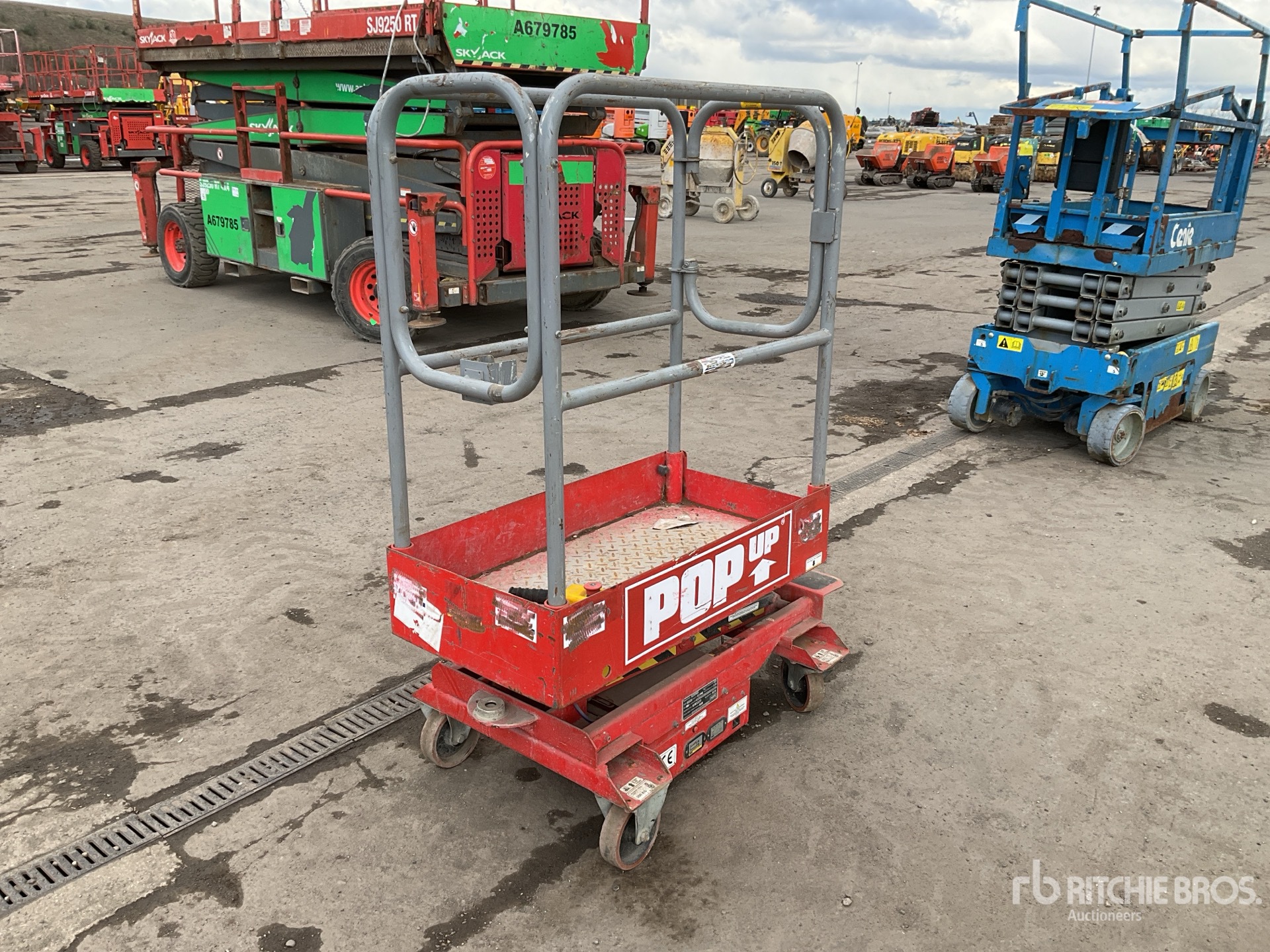 General Appearance with Picture, Left Front Corner