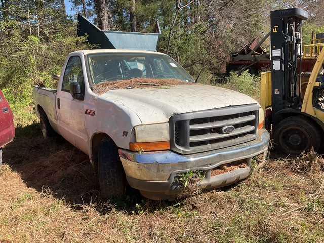 2001 Ford F-250 XL 4x2 Pickup