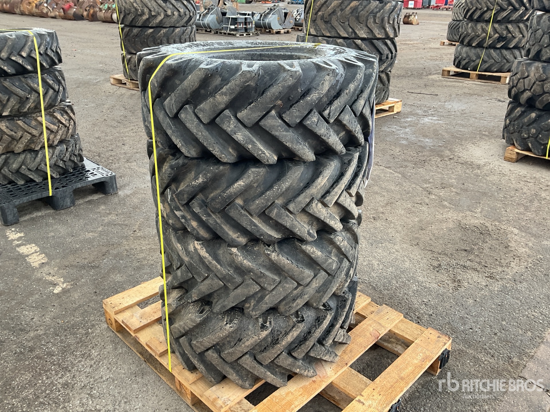 General Appearance with Image, coin avant droit