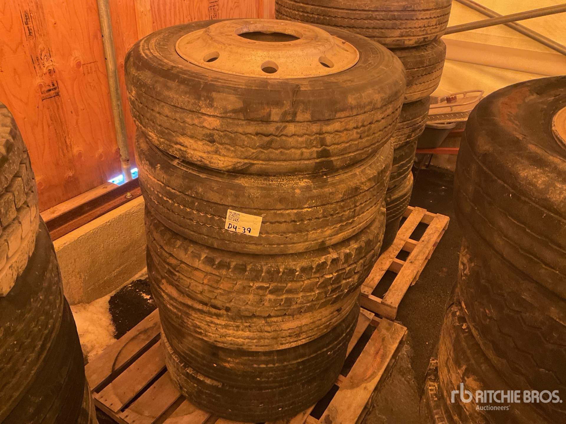 General Appearance with Image, coin avant gauche