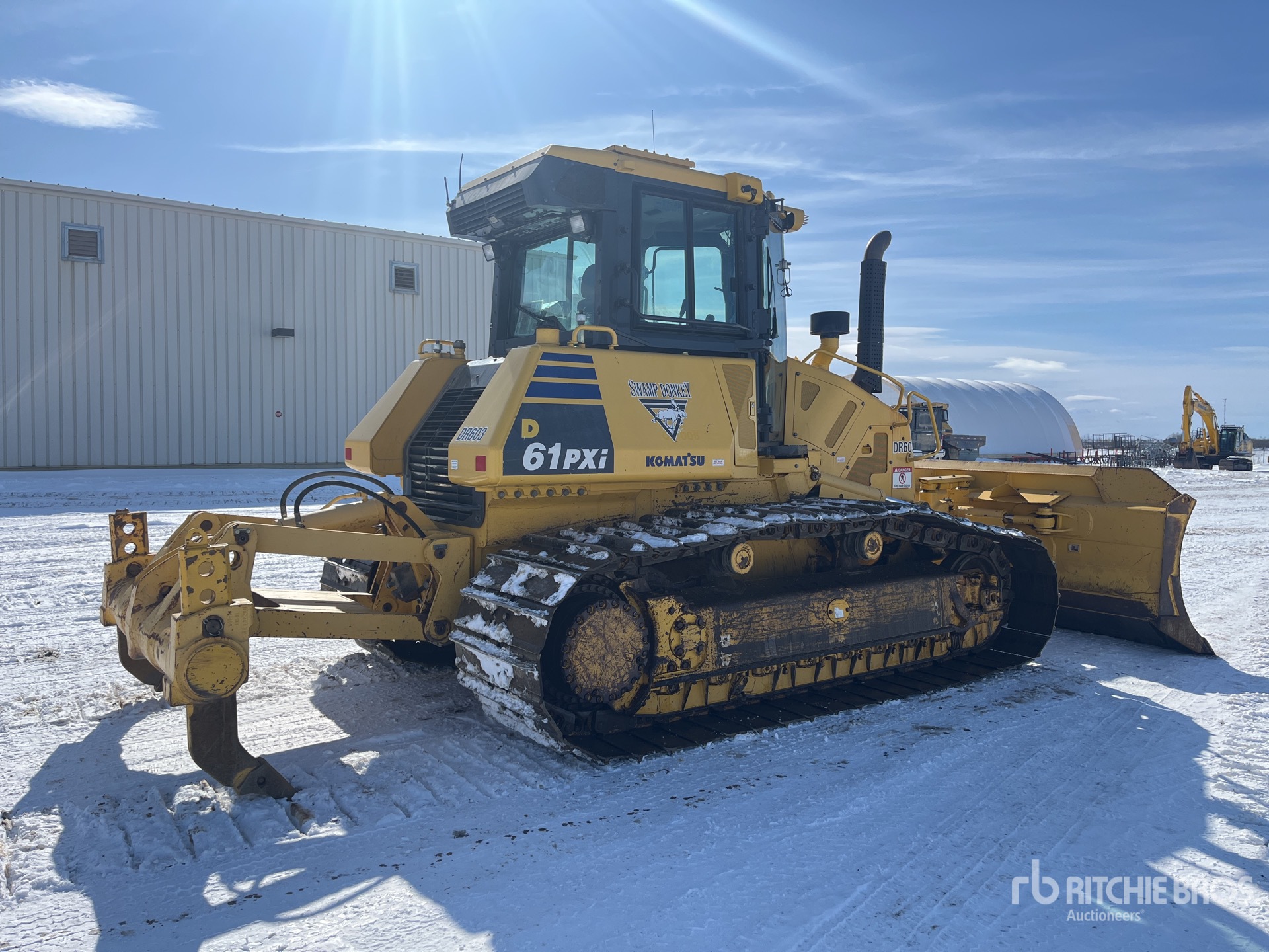 Aspect général with Image, coin arrière droit