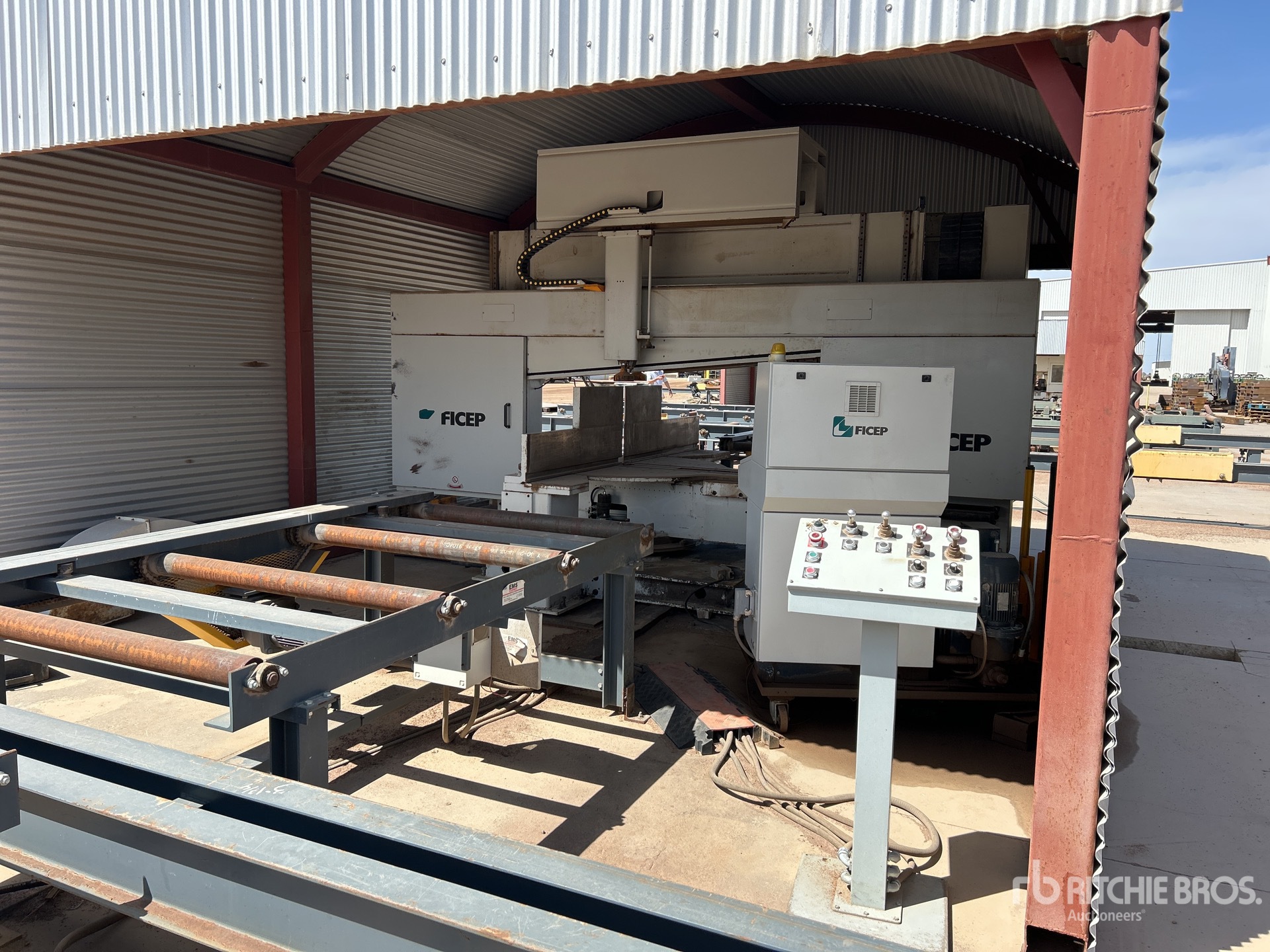 General Appearance with Image, coin avant gauche