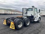LN564874 - 2020 International LT625: Picture, Right Rear Corner