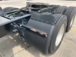 NN027404 - 2022 International LT625: Mud Flaps