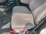 NN027404 - 2022 International LT625: Seats/Armrests