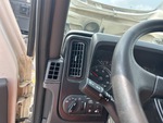 NN027404 - 2022 International LT625: Dash Components