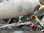 NN027404 - 2022 International LT625: Engine Oil level on Dipstick