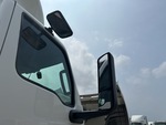 NN027404 - 2022 International LT625: Mirrors