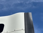 NN433572 - 2022 International LT625: Truck Paint and Body Damage
