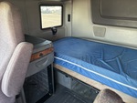 NN433572 - 2022 International LT625: Sleeper Interior