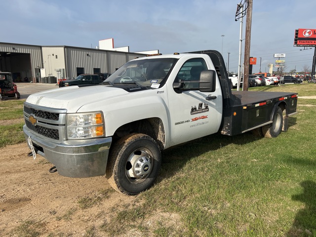 2013 Chevrolet Silverado 3500HD 4x2 Flatbed Truck