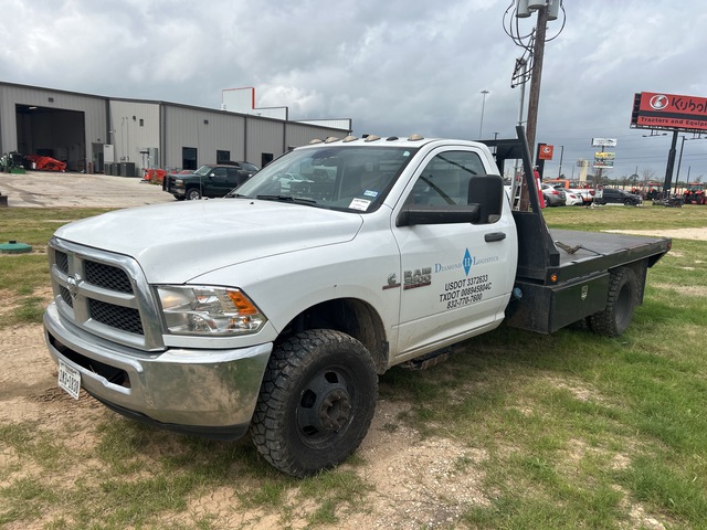 2018 Ram 3500 4x4 Flatbed Truck