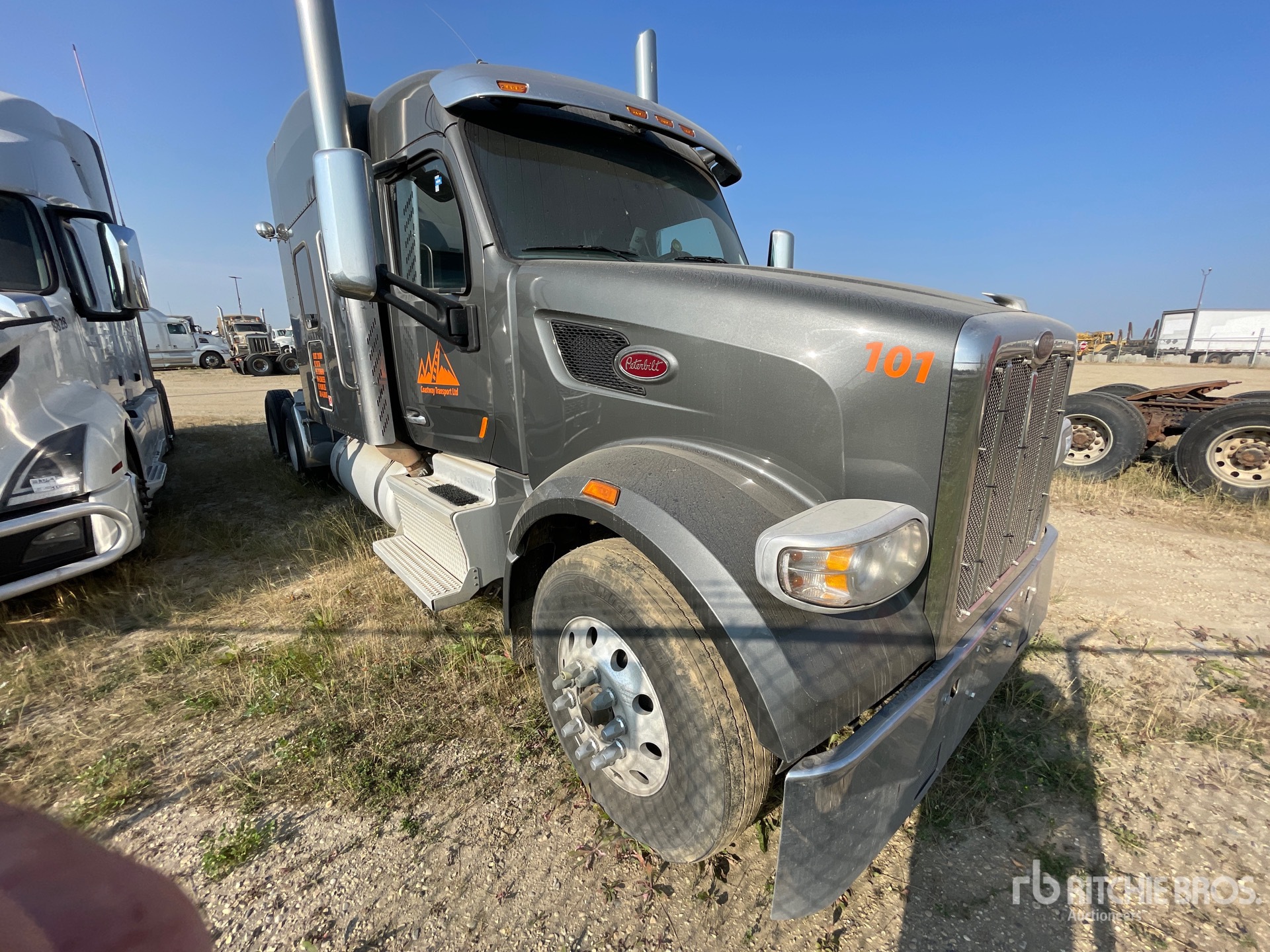 General Appearance with Picture, Right Front Corner