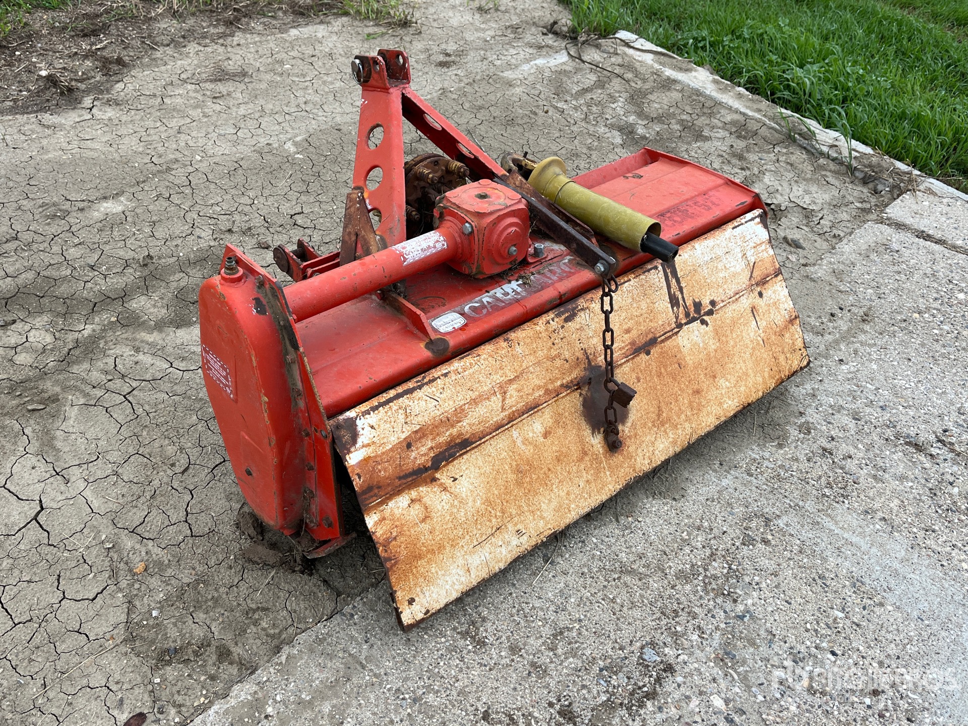 General Appearance with Picture, Left Rear Corner