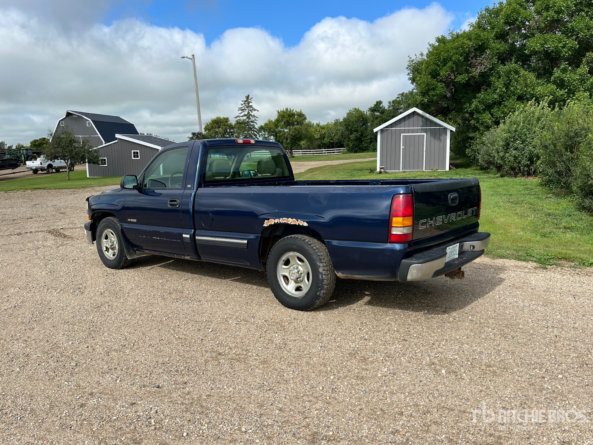 General Appearance with Picture, Left Rear Corner